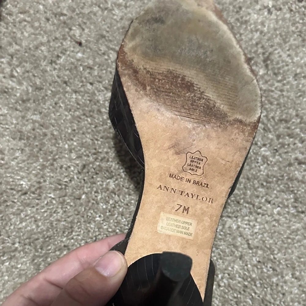 Ann Taylor Black Croc-Embossed Flats